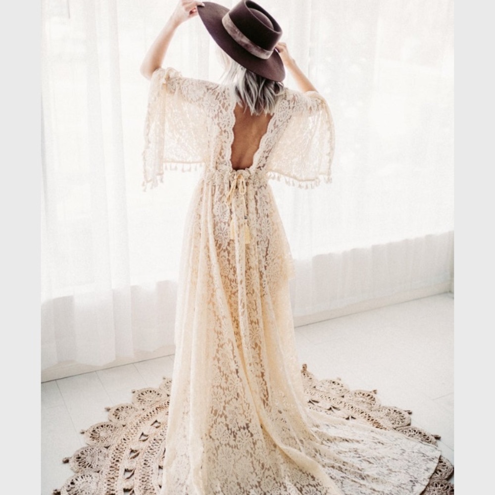 Boho lace wedding dress brand new/ with slip
